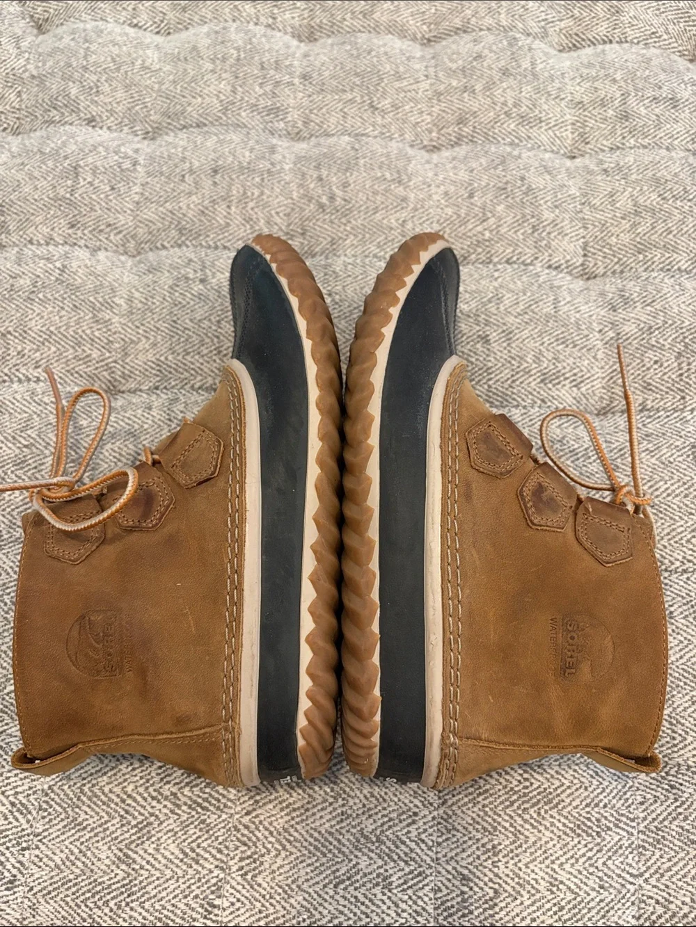 Sorel Out and About waterproof boots size 9